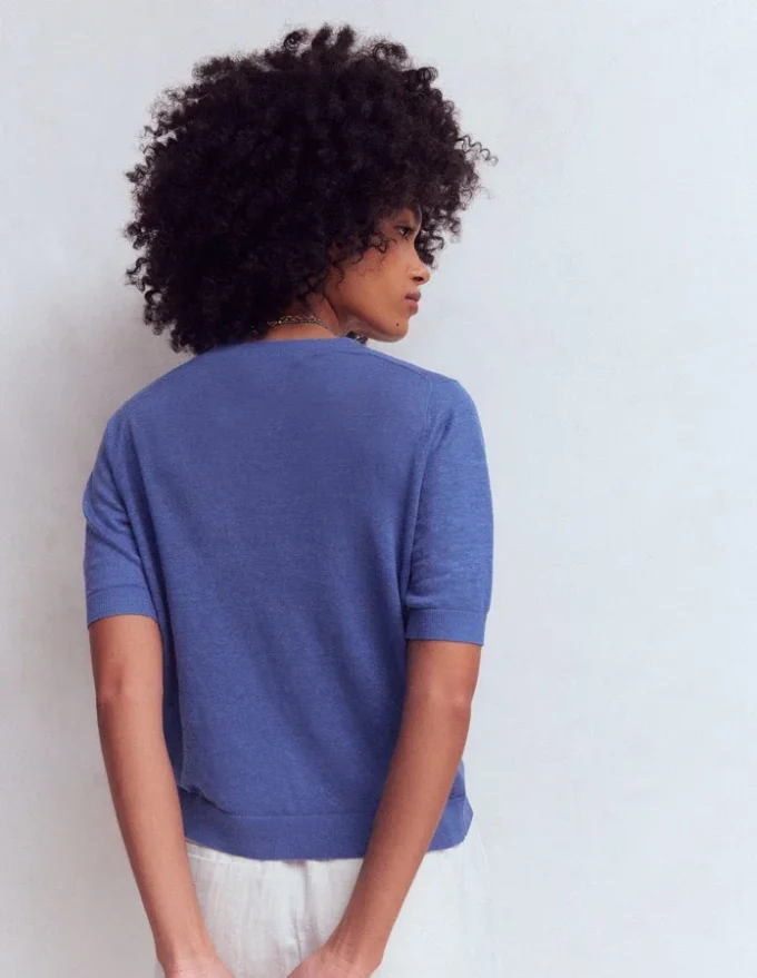 Agnes Linen V Neck T-Shirt Solid Blue Agnes Linen V Neck T-Shirt Solid Blue