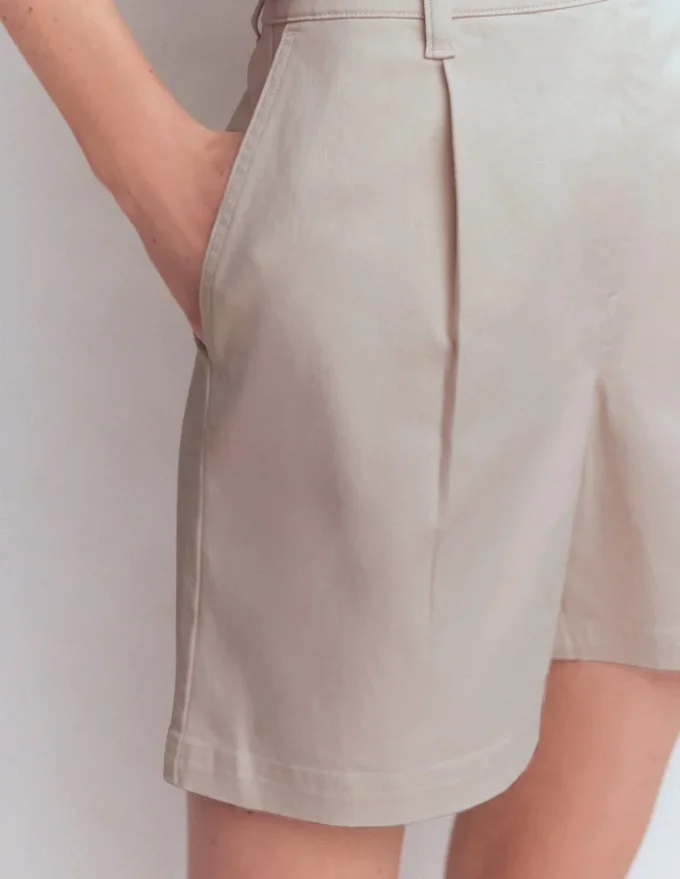 Chino Shorts Almond Milk
