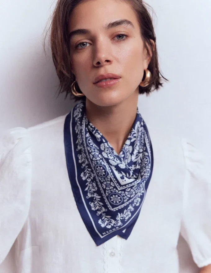 Elisabeth Silk Square Scarf Navy Decorative Blossom Elisabeth Silk Square Scarf Navy Decorative Blossom