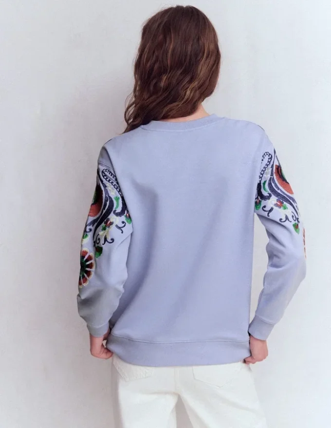Emi Embroidered Sweatshirt Light Blue Embroidery Emi Embroidered Sweatshirt Light Blue Embroidery