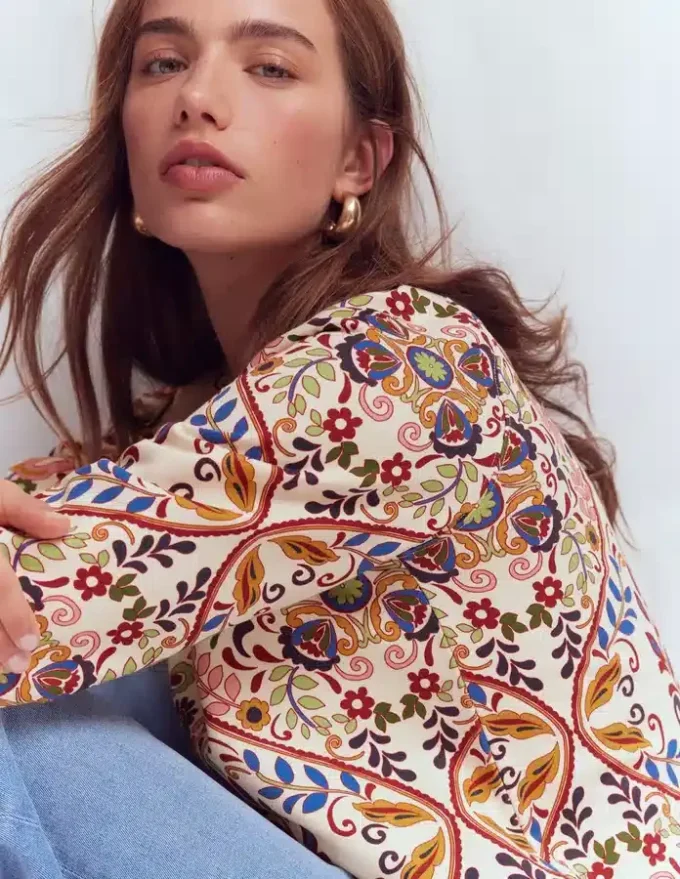 Emi Printed Sweatshirt Multi, Enchanted Gardenia Emi Printed Sweatshirt Multi, Enchanted Gardenia