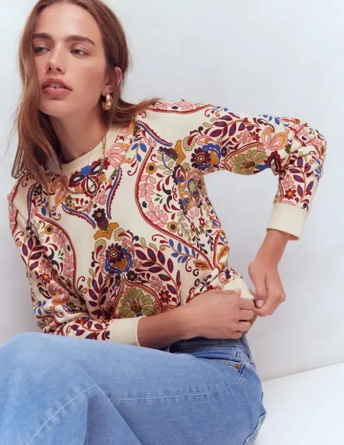 Emi Printed Sweatshirt Multi, Enchanted Gardenia Emi Printed Sweatshirt Multi, Enchanted Gardenia