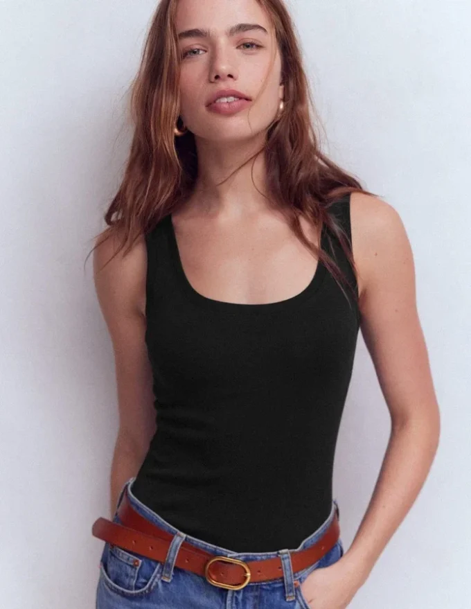 Essential Scoop-Neck Tank Black Essential Scoop-Neck Tank Black
