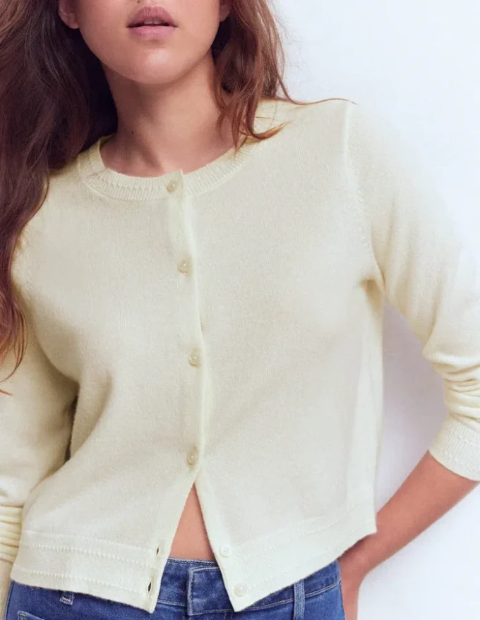 Eva Cashmere Cropped Cardigan Warm Ivory Eva Cashmere Cropped Cardigan Warm Ivory