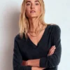Eva Cashmere V-Neck Sweater Navy Eva Cashmere V-Neck Sweater Navy