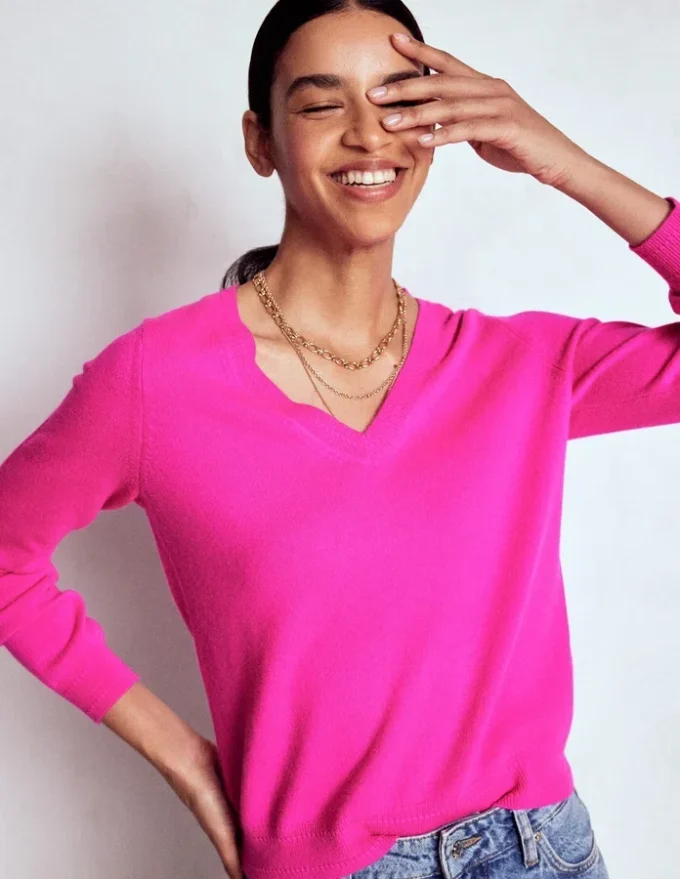 Eva Cashmere V-Neck Sweater Pop Pansy Eva Cashmere V-Neck Sweater Pop Pansy