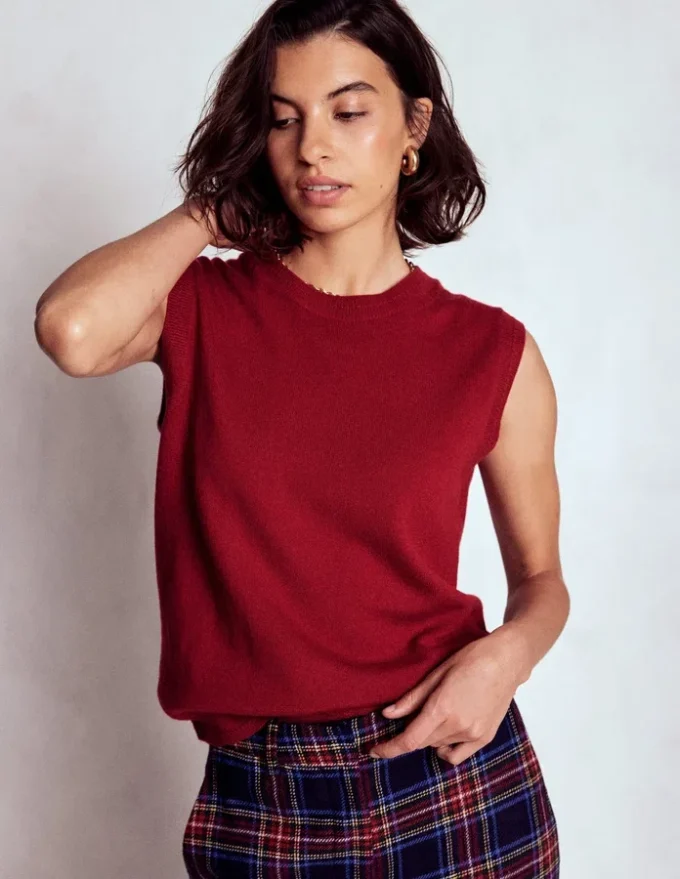 Eva Cashmere Vest Red Liquorice Eva Cashmere Vest Red Liquorice