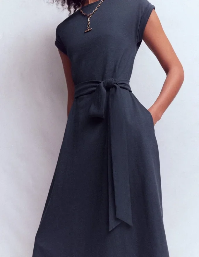 Eve Jersey Midi Dress Navy Eve Jersey Midi Dress Navy