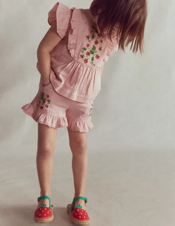 Frill Woven Shorts Lotus Strawberry Frill Woven Shorts Lotus Strawberry