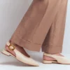 High Cut Flat Point Ecru