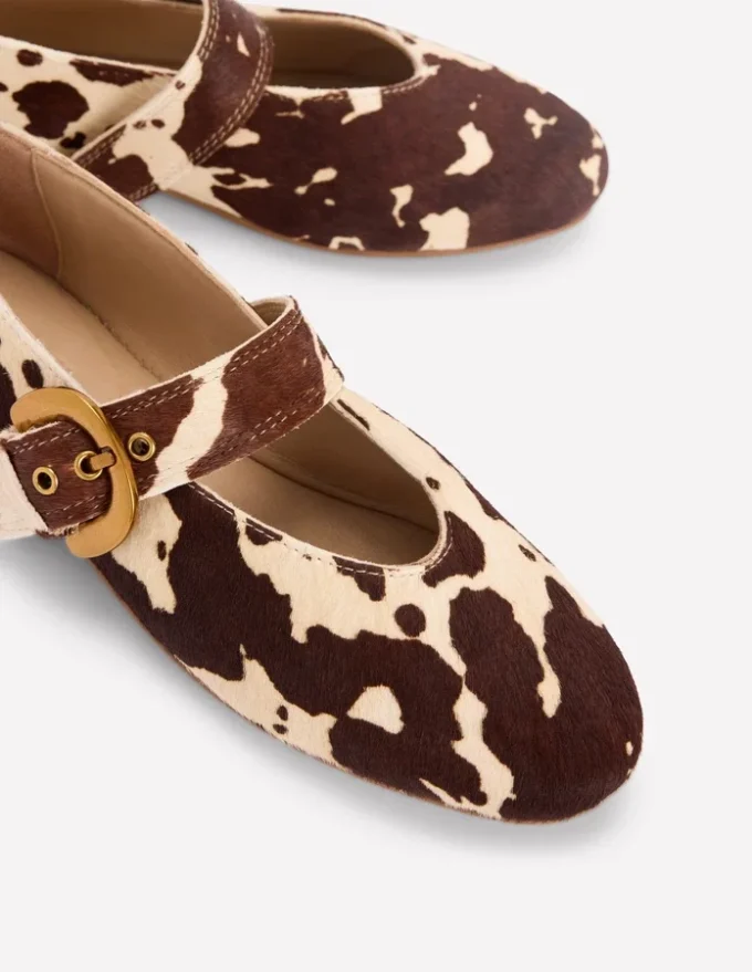 Kylie Flat Buckle Mary Janes Brown/Ivory Kylie Flat Buckle Mary Janes Brown/Ivory