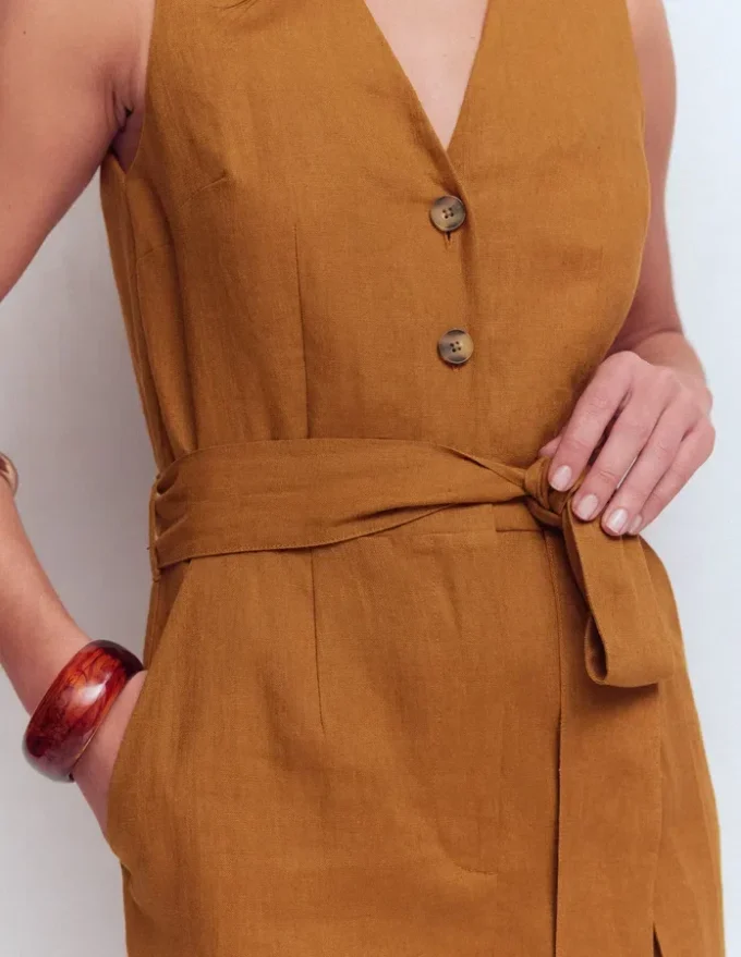 Laura V-neck Linen Playsuit Gingerbread Laura V-neck Linen Playsuit Gingerbread