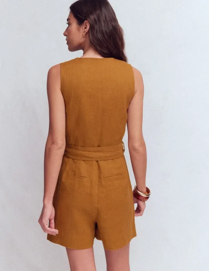 Laura V-neck Linen Playsuit Gingerbread Laura V-neck Linen Playsuit Gingerbread