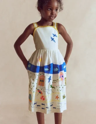 Logo Sundress Soft Ivory Outdoor Scene
