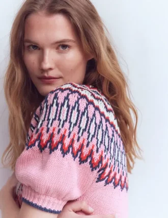 margot puff sleeve t shirt almond pink fair isle 2 330x427 - Margot Puff Sleeve T-Shirt Almond Pink Fair Isle