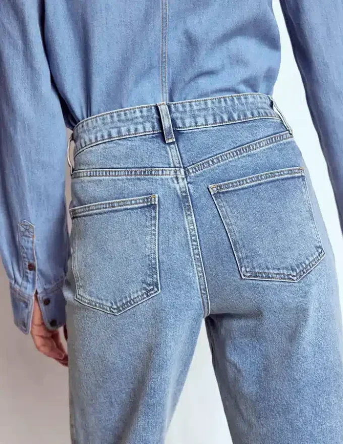 Mid Rise Straight Leg Jeans Light Vintage Mid Rise Straight Leg Jeans Light Vintage