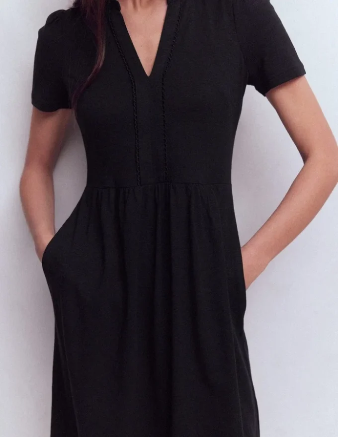 Naomi Short Jersey Dress Black Naomi Short Jersey Dress Black