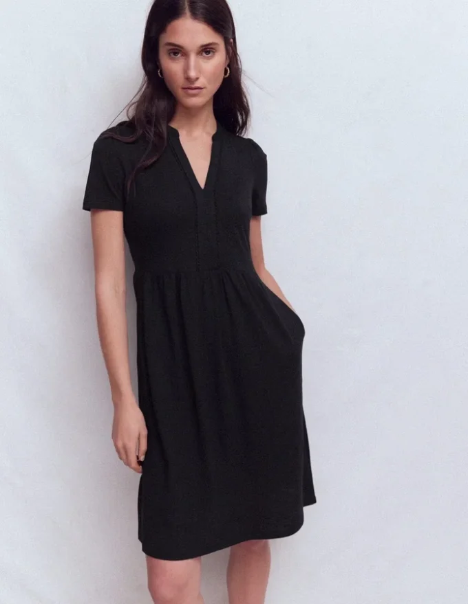 Naomi Short Jersey Dress Black Naomi Short Jersey Dress Black