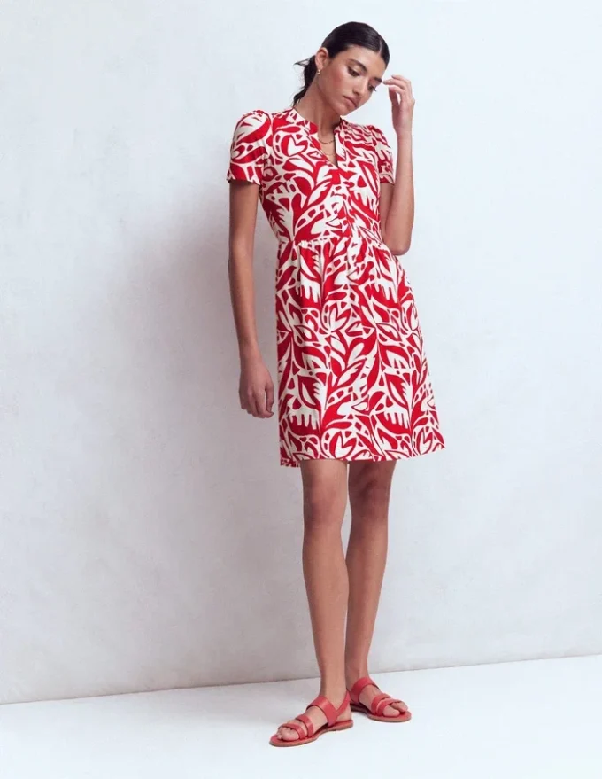 Naomi Short Jersey Dress Merida Red, Leafy Cascade Mono Naomi Short Jersey Dress Merida Red, Leafy Cascade Mono