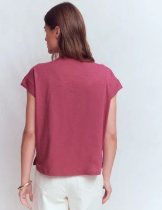 Nina Embroidered Notch T-shirt Malaga, Formica Pink Nina Embroidered Notch T-shirt Malaga, Formica Pink