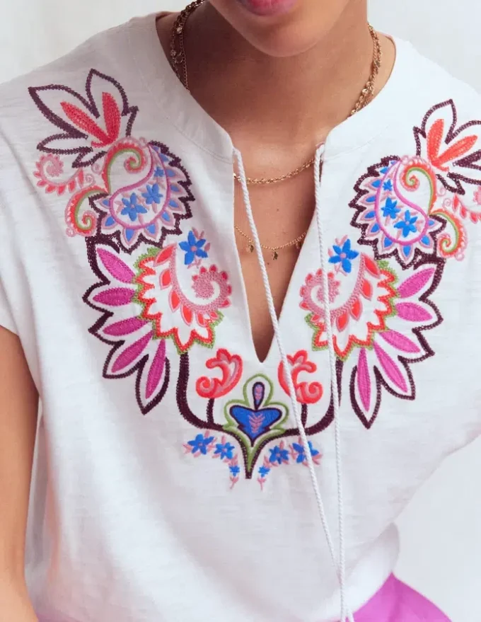 Nina Embroidered Notch T-shirt White – Multi Embroidery Nina Embroidered Notch T-shirt White – Multi Embroidery