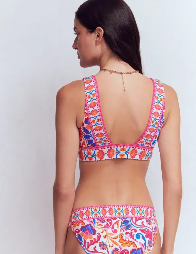 Porto V-neck Bikini Top Pink Power, Flourishing Meadow Porto V-neck Bikini Top Pink Power, Flourishing Meadow