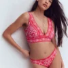 Porto V-neck Bikini Top Red, Ornamental Garden