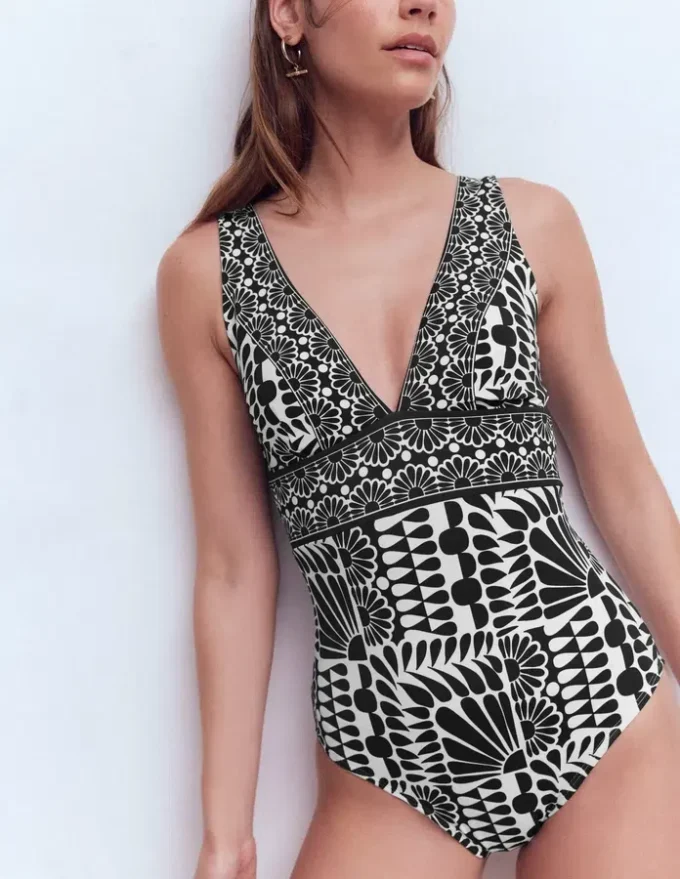 Porto V-neck Swimsuit Black, Geo Stamp Porto V-neck Swimsuit Black, Geo Stamp