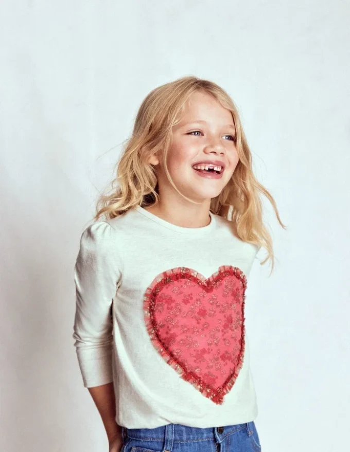 Puff Sleeve Appliqué T-shirt Ruffle Heart Puff Sleeve Appliqué T-shirt Ruffle Heart