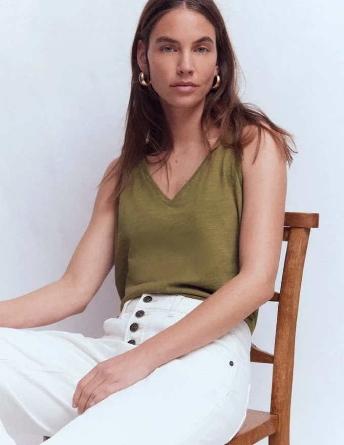 Regular V-Neck Slub Tank Capulet Olive Regular V-Neck Slub Tank Capulet Olive