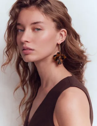 Resin Flower Hoops Brown Tort
