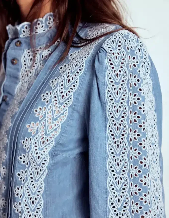 Savannah Broderie Top Chambray