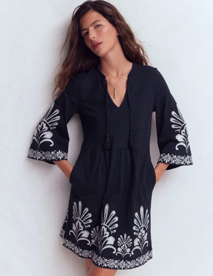 Short Kaftan Jersey Dress Navy Embroidered Short Kaftan Jersey Dress Navy Embroidered