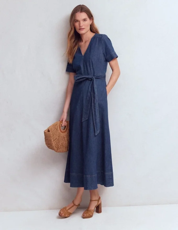 V-Neck Denim Dress Mid Vintage V-Neck Denim Dress Mid Vintage